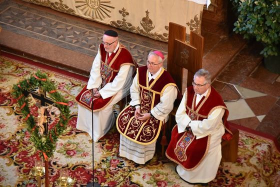 V. l.: Propst Johannes Holzinger, Weihbischof Anton Leichtfried und Abt Ambros Ebhart