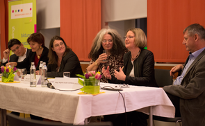 V. l.: Univ.-Doz. Omar Shebl, Mag.a Martha Leeb, Mag.a Gabriele Eder-Cakl, Dr.in Gertraud Ladner, Mag.a Brigitte Gruber-Aichberger, Dr. Franz Gruber. 
