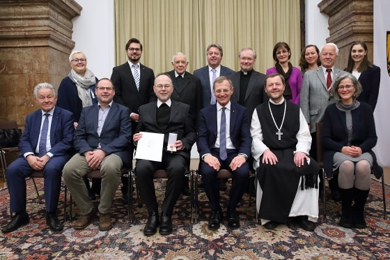 Goldenes Verdienstzeichen des Landes OÖ an Dr. Wolfgang Kreuzhuber und Mag. P. Wolfgang Haudum OCist